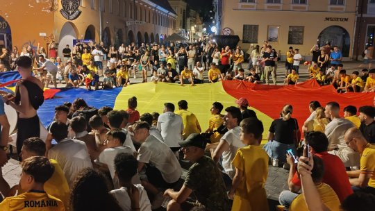 Meciul de fotbal România - Olanda se vede și în Piața Sfatului