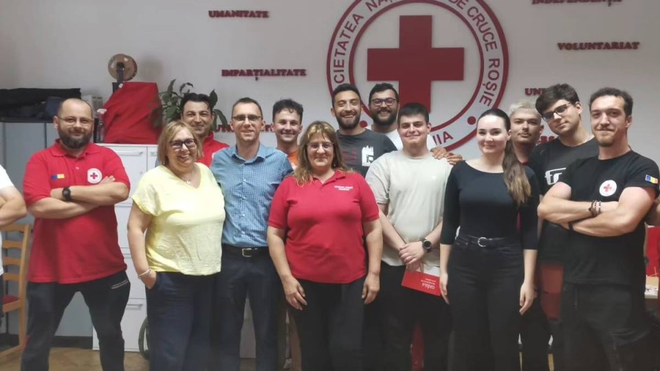 Noi instructori de prim ajutor pregătiți de Crucea Roșie