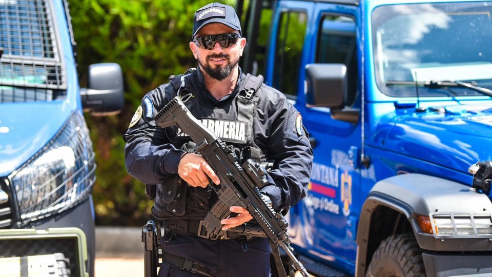 Jandarmi şi poliţişti români, în misiune la EURO 2024