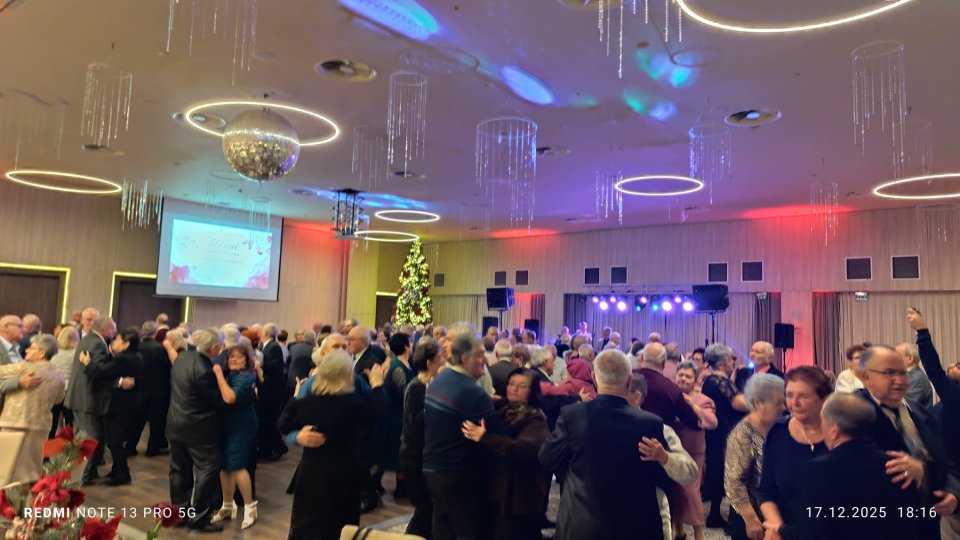 FOTO 150 de cupluri brașovene au sărbătorit „Nunta de Aur”