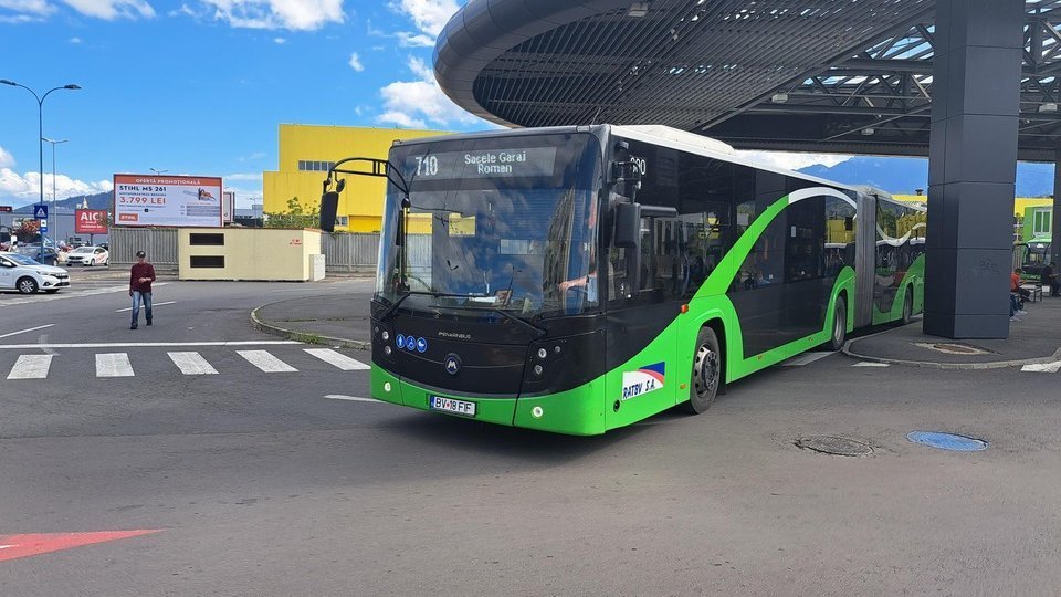 Autobuzele 710 vor avea un traseu deviat
