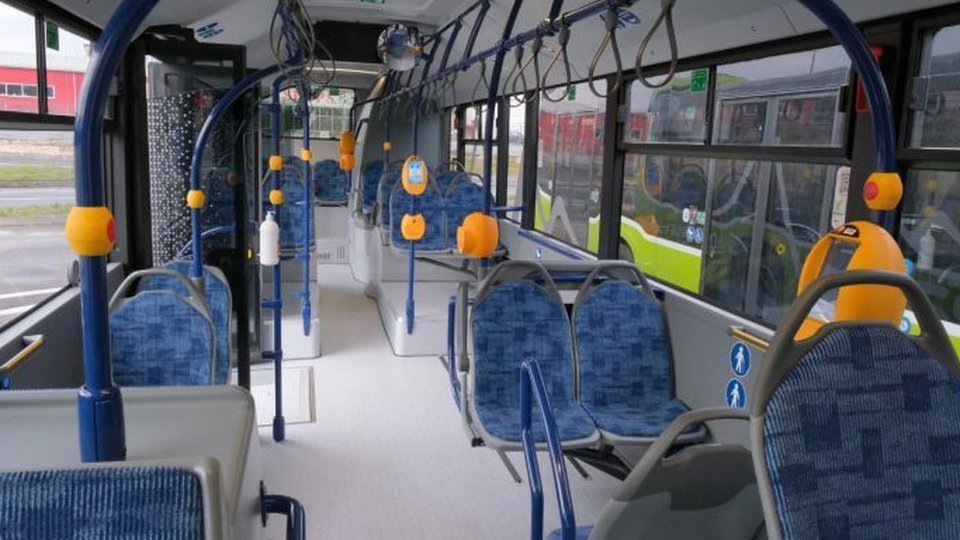 Circulația autobuzelor 4, 50 și 52, oprită pentru 20 de minute în zona Pieții Unirii