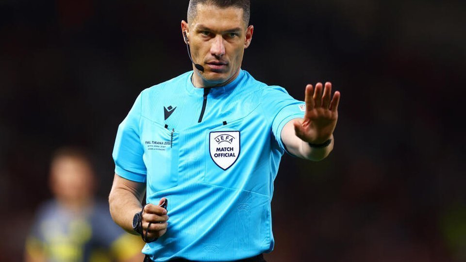 Fotbal. Istvan Kovacs arbitrează meciul zilei în Liga Campionilor