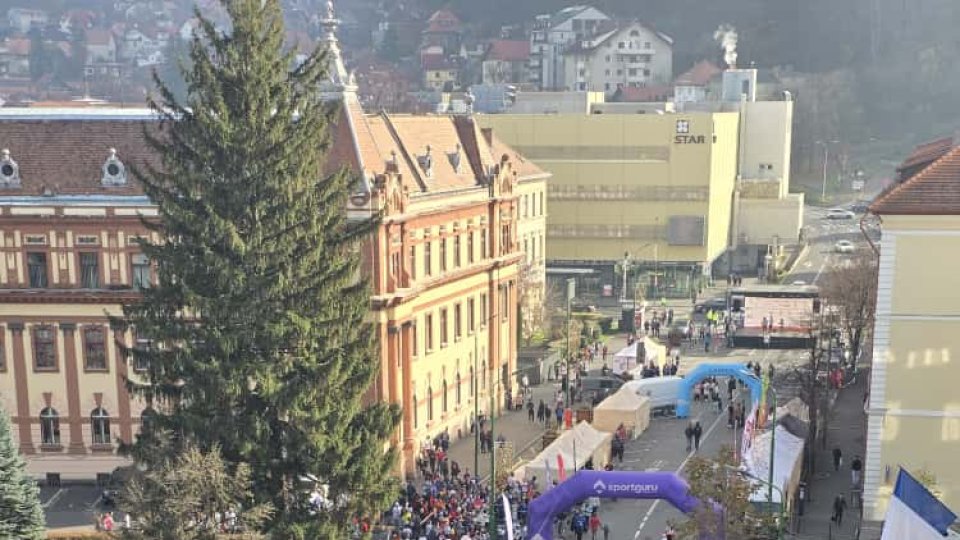 Peste 1500 de alergători, la Crosul 15 Noiembrie. Cel mai în vârstă participant are 86 de ani