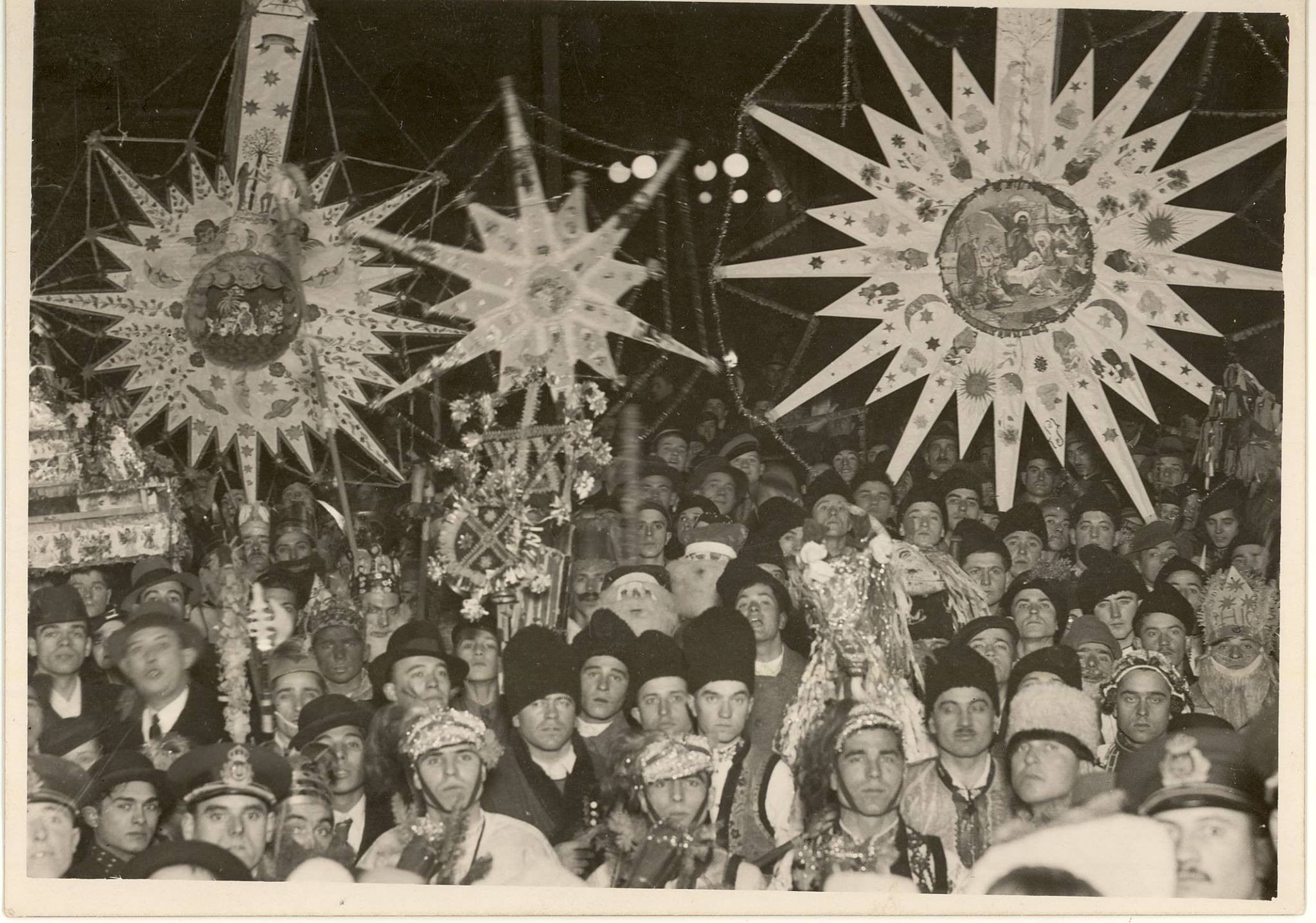 Colindători la Palatul Regal 1940 /