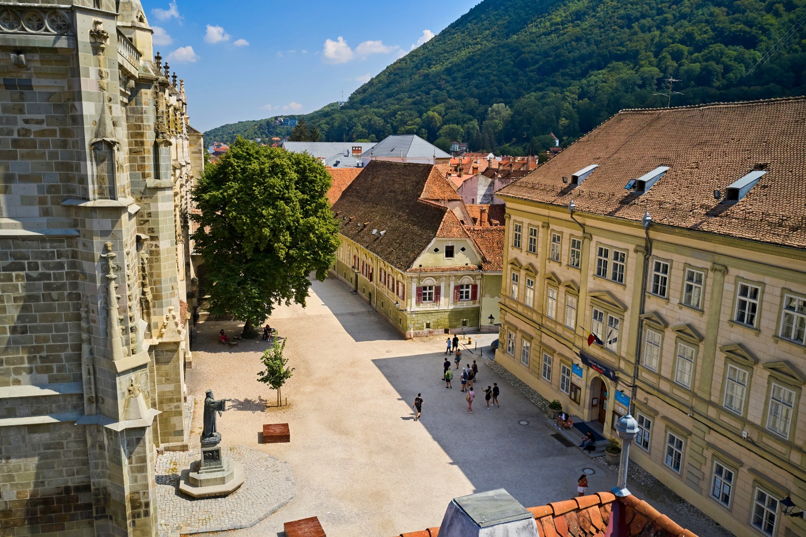 Lucrări Biserica Neagră /